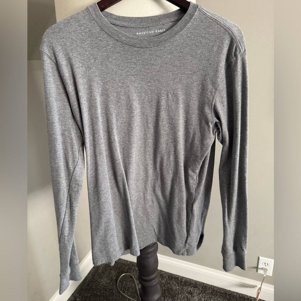 American Eagle long sleeve shirt